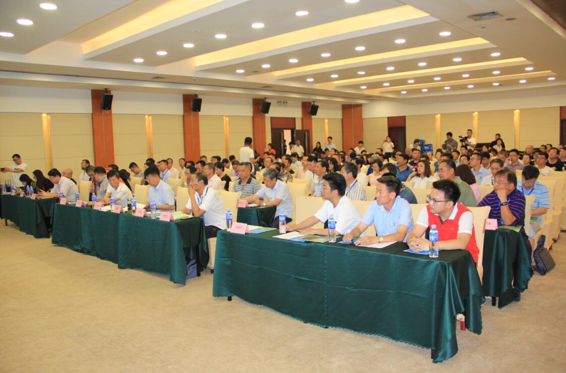 農(nóng)畜產(chǎn)品區(qū)域公用品牌高峰論壇推動我區(qū)農(nóng)牧業(yè)高質(zhì)量發(fā)展