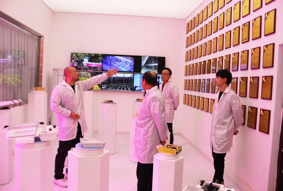 協(xié)會執(zhí)行會長林永亮一行到北京市金晟達生物電子科技有限公司調研參觀